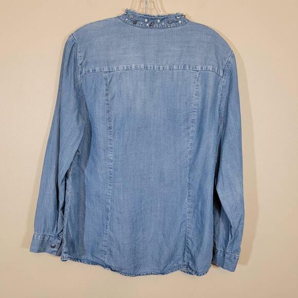 Chico's Women's 100% Lyocell Button Up Studded Denim Shirt Blue Size 2 / Large - Picture 2 of 10